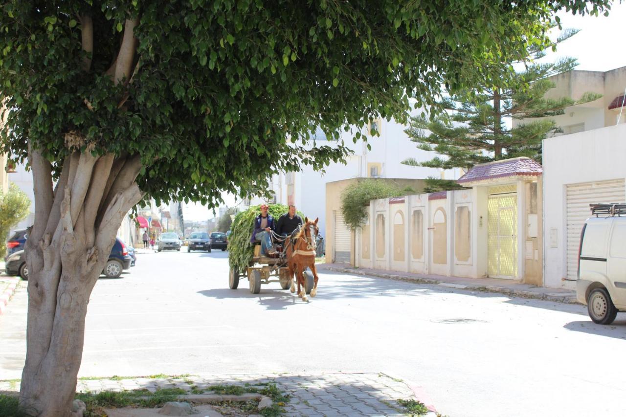 Apartment Tunis 1 Near Airport Ariana Luaran gambar